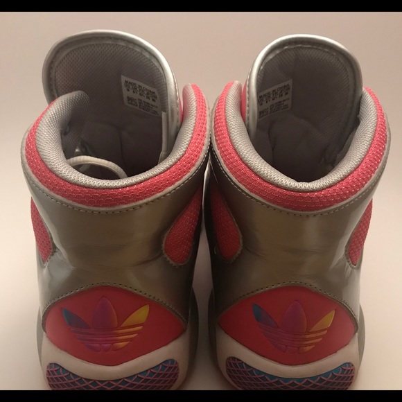 Women’s Adidas - Picture 4 of 5